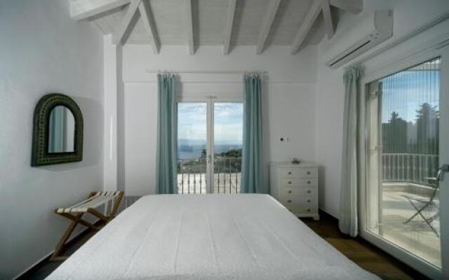 Apeiron II Villa