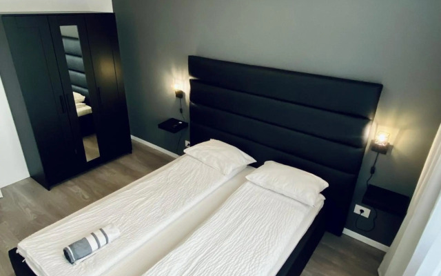 HappyHome Central Deluxe Apartments