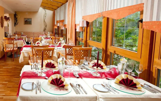 Wohlfühl & Genusshotel Felsenhof - Ihr 4* Hotel In Bad Kleinkirchheim, Kärnten