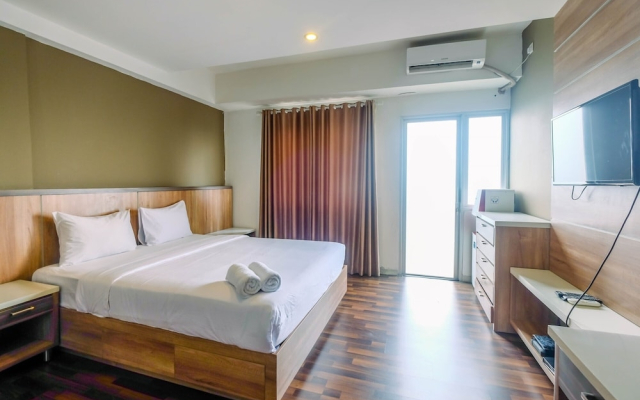 Modern and Cozy Studio Park View Condominium Apartment