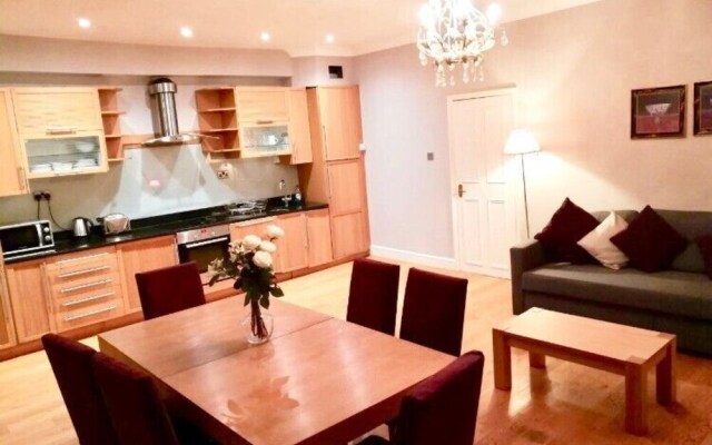 2 Bed Earls Court Hfs14