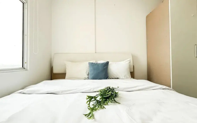 White Tone 1Br At Vittoria Residence Apartment