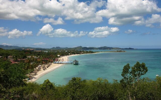 Royalton CHIC Antigua, An Autograph Collection All-Inclusive Resort – Adults Only