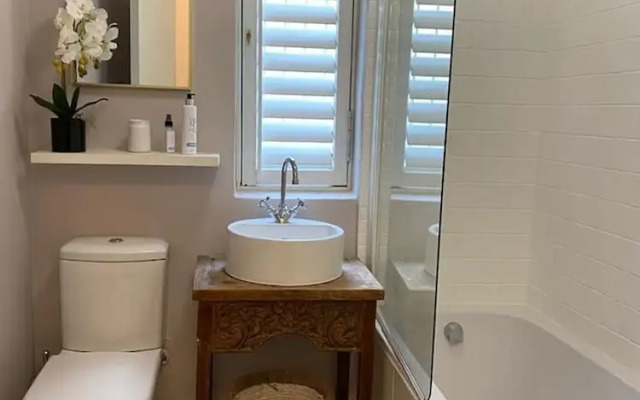 Cozy Oaks Apartment in Cape Town