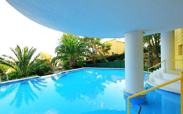 Urb Vallpineda Avda. Miquel Utrillo 99 - Three Bed