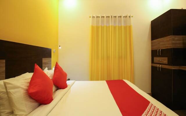 OYO 10152 Rail View Residency