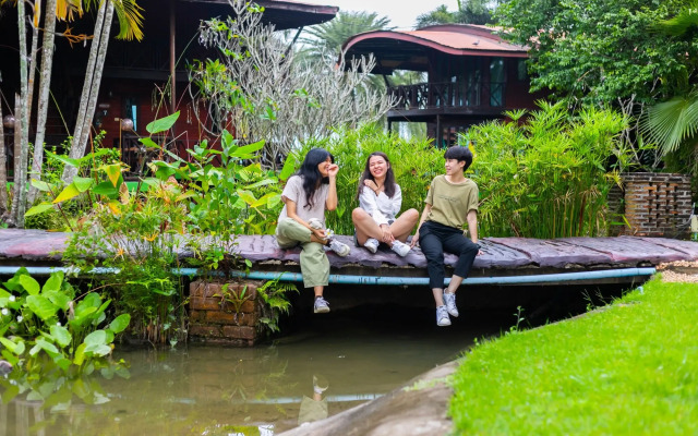 Kaengkrachan Boathouse Paradise Resort