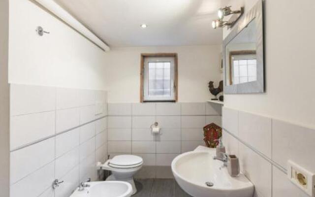 50 Metres From Colosseum