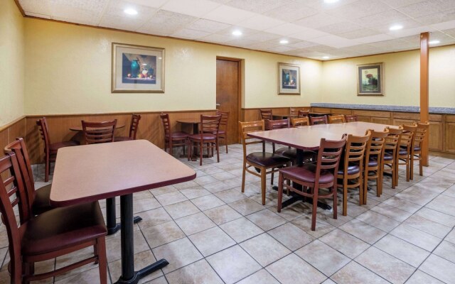 Quality Inn Rome Area