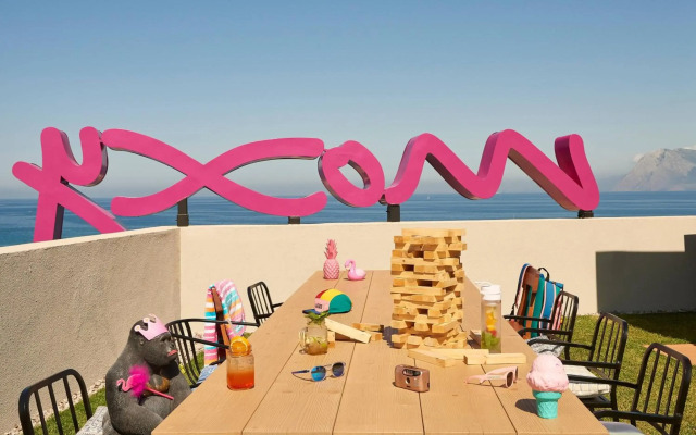 Moxy Patra Marina