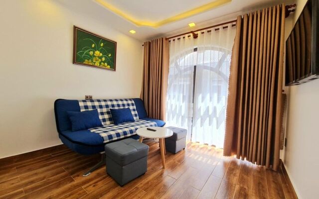 La Fleur Premium Central Apartment