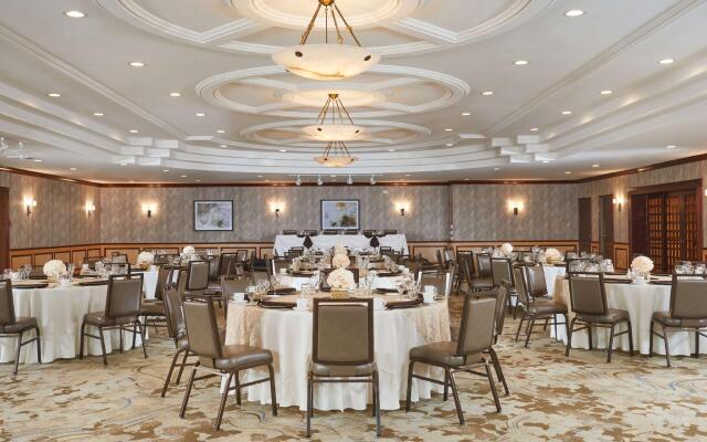 DoubleTree by Hilton Fresno Convention Center