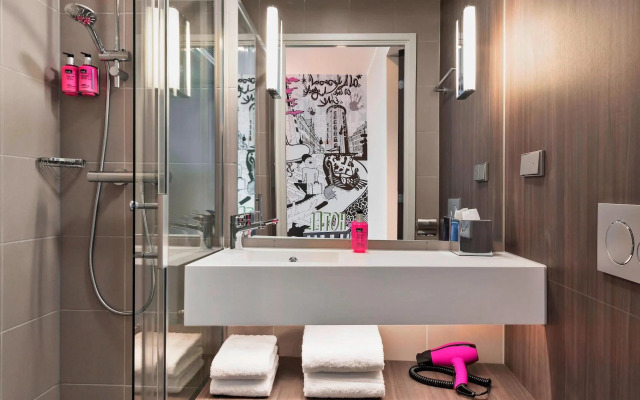 Moxy Copenhagen Sydhavnen