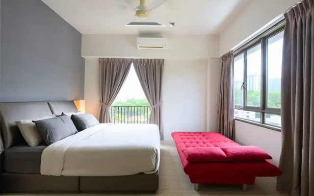 2 Bedrooms Apartment By The Sea