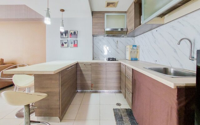 Comfort And Simply Look 2Br At Great Western Apartment