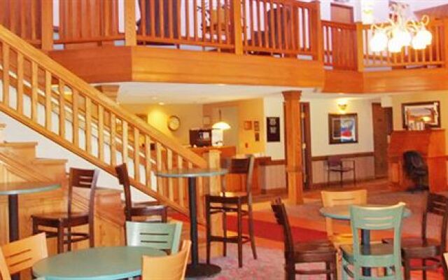 AmericInn Lodge & Suites Green Bay West