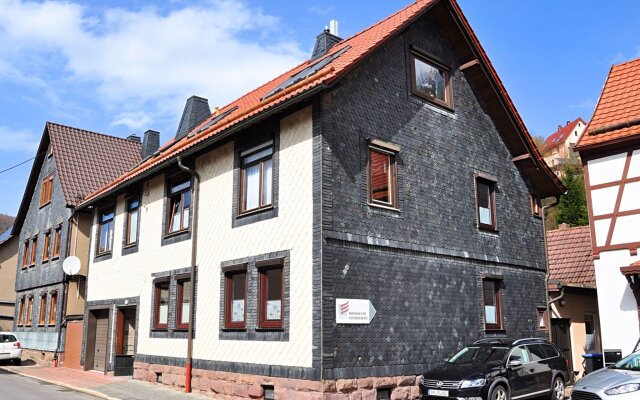 Barrier-free, modern apartment with terrace at the foot of Hallenburg Castle