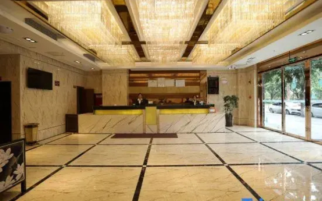 Tonghe Hotel