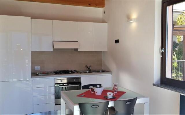 La Quiete 58 Maisonette Lake view by Gardadomusmea