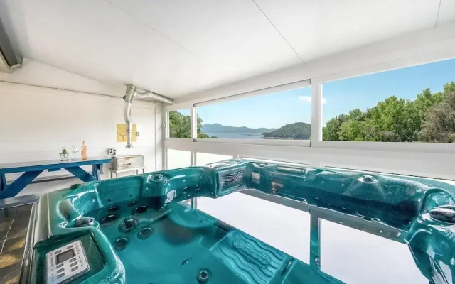 Ganghwa Giverny Spa Pension