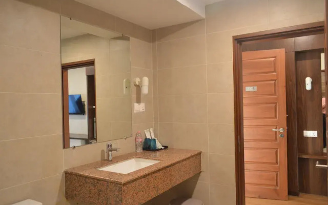 Airport Avenue Hotel
