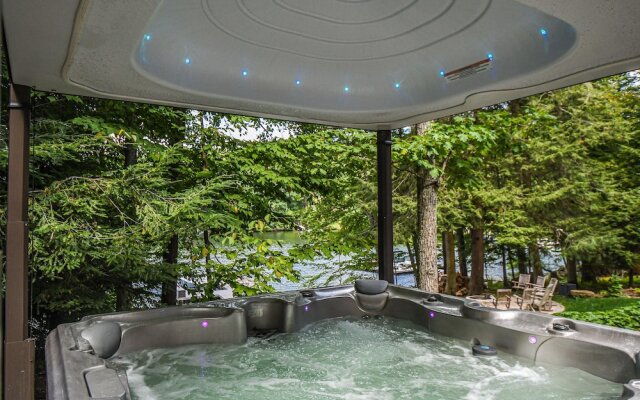 Boulder House 6 Bedroom House