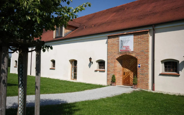 Schlossparkhotel Mariakirchen