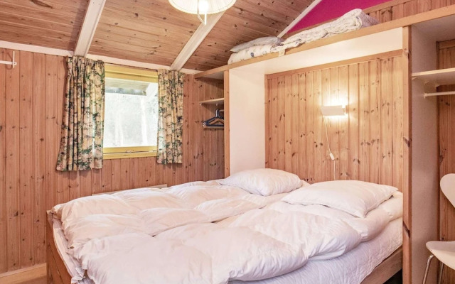 Lovely Holiday Home in Humble near Sea