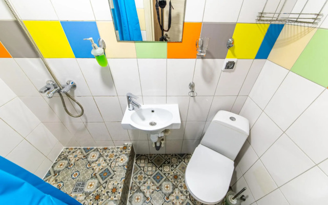 Достоевскинн на улице Марата