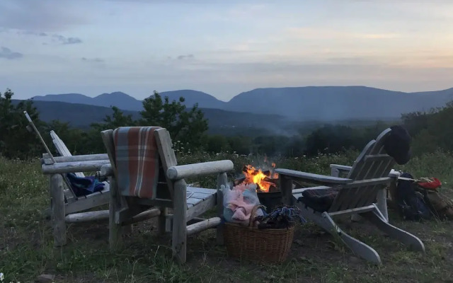 Deer Mountain Inn