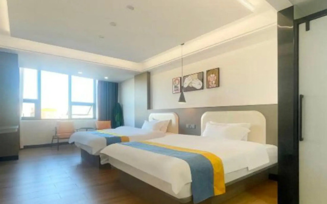 Wanlong Business Hotel