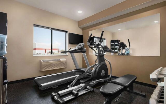 Super 8 Akron S/Green/Uniontown OH