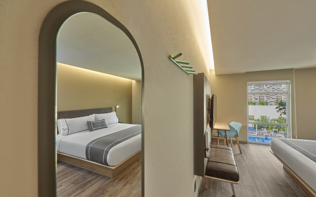 City Express Plus by Marriott Cancún Aeropuerto Riviera