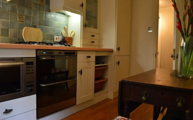 Stylish 2 Bedroom Apartment In London