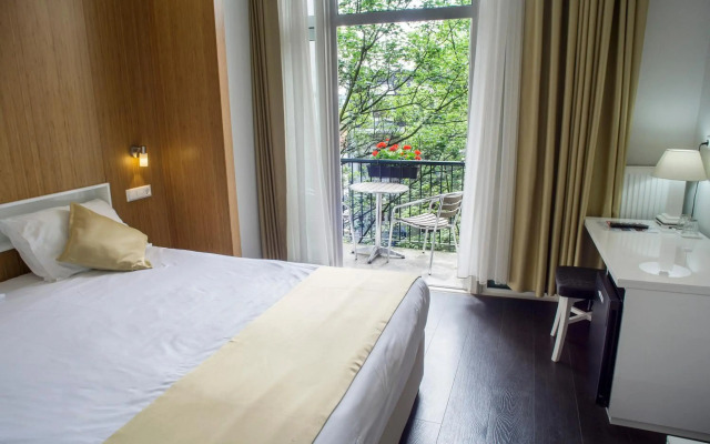 Hotel Larende