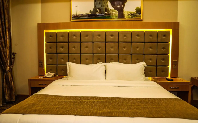 Muscat Plaza Hotel