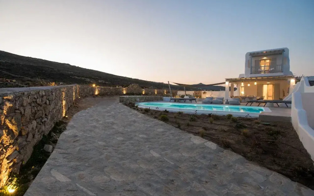 3-bed Villa in Mykonos With Private Pool