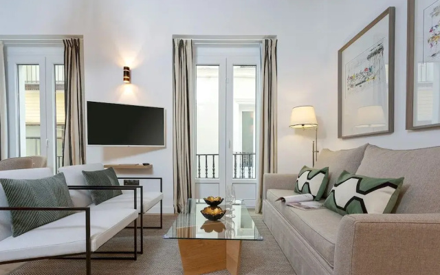 Bright Apartment in Sevilla Teodosio II