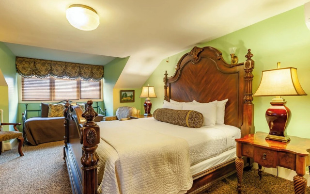 Ivy Lodge Bed & Breakfast