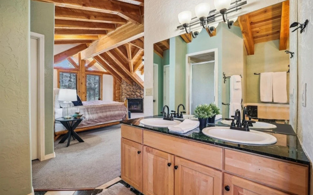 American Way Chalet 5 Bedroom Home