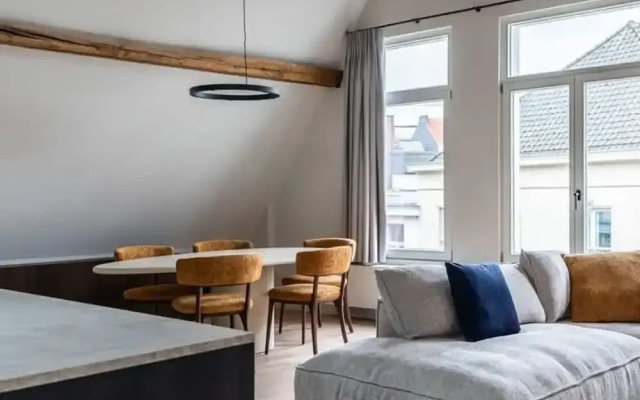 City-view Loft With Wooden Beams and Mezzanine