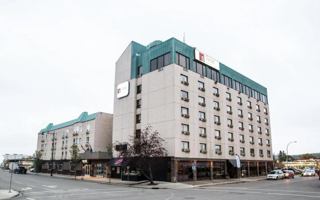 Nomad Hotel and Suites
