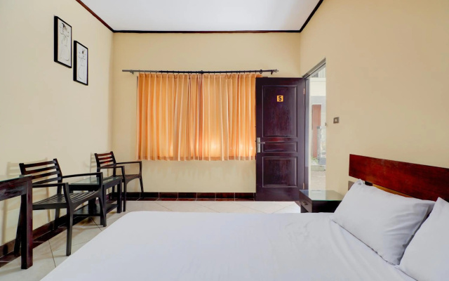 Hotel O Padang near Pantai Padang formerly Hotel Ranah Bundo – Guest Rooms – Padang