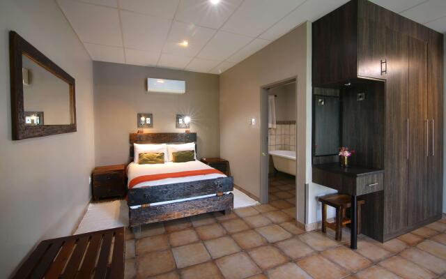 Kalahari Arms Hotel