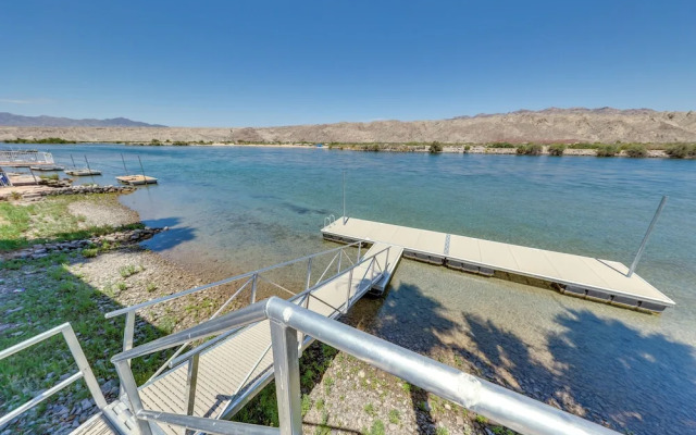 Steps to Sparkling Water: Bullhead City Getaway