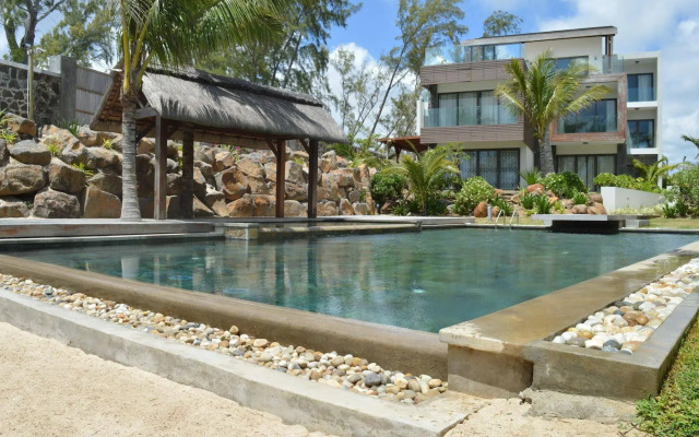 Rose Des Sables Beachfront Apartments