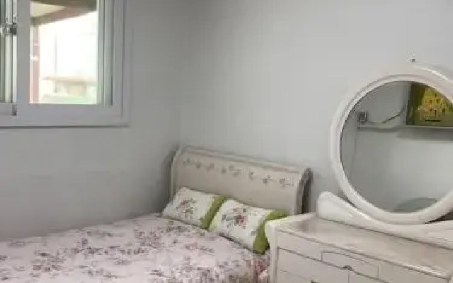 2BD Terrace! Renovated!