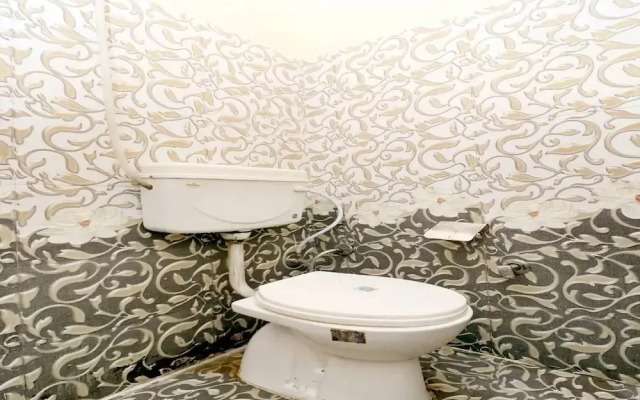 Rj Royal Guest House by OYO Rooms