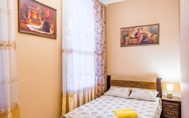 Three separate bedrooms on Square Rynok