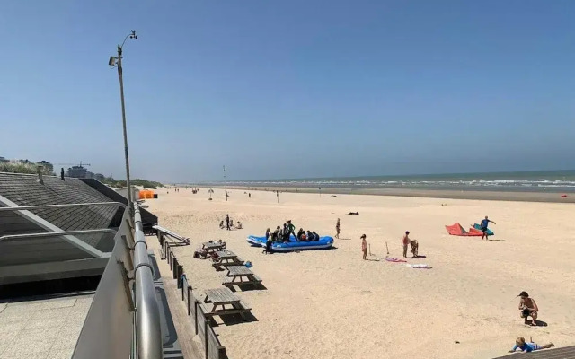 Apartment in Nieuwpoort With Stunning Sea Views